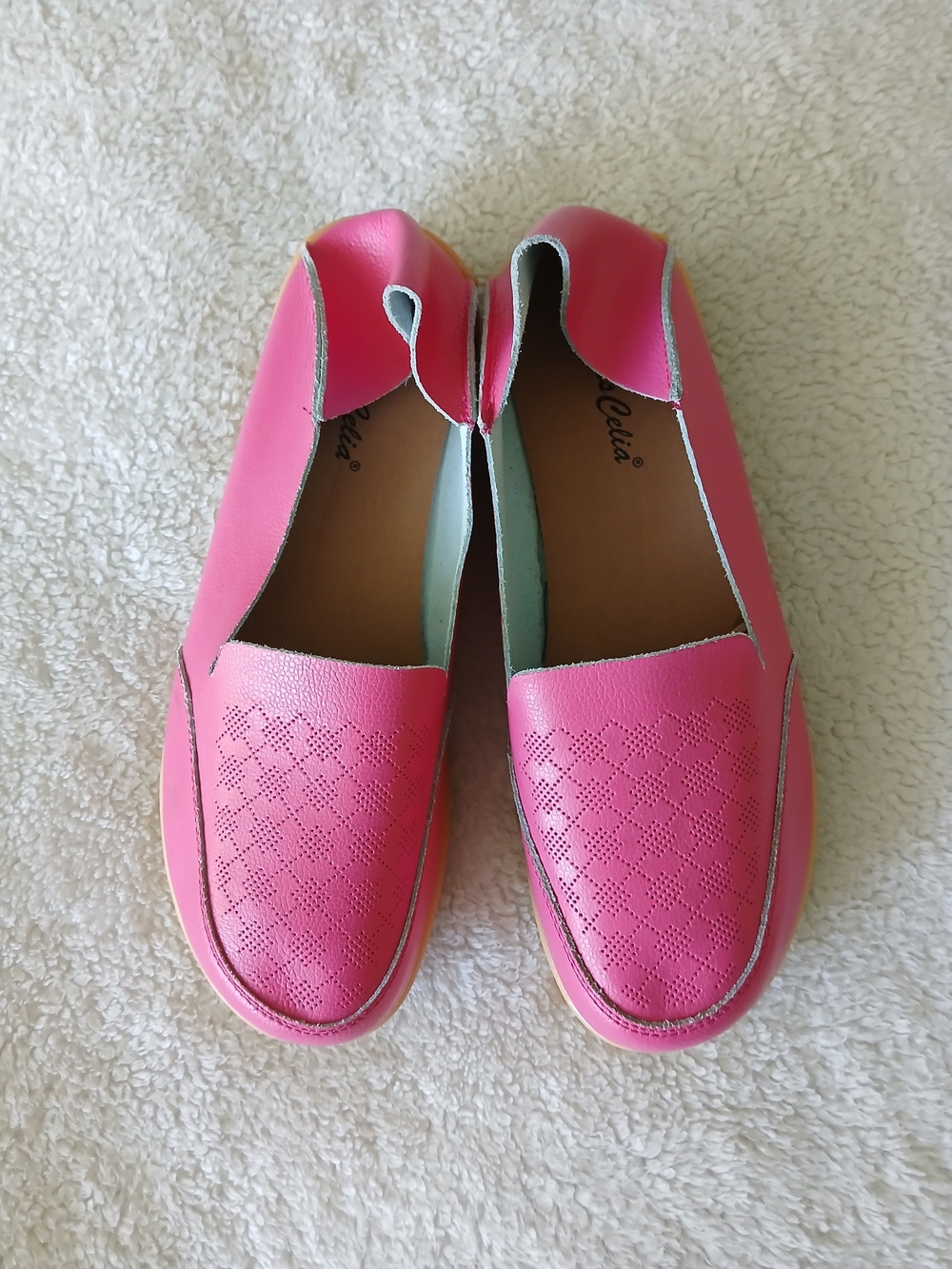 •VENUS CELIA• Pink Perforated Slip-On Loafers